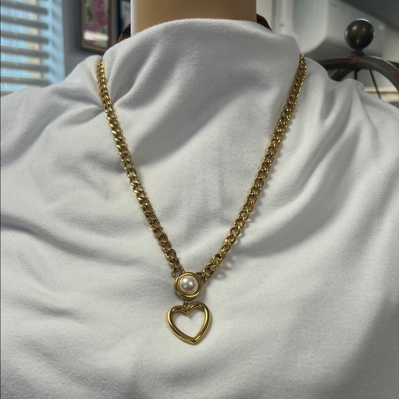 Monet Vintage Gold Necklace with Heart and Pearl - Picture 1 of 3